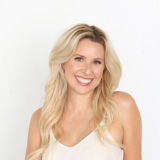 Headshot of Fort Wayne Reiki practitioner Alison Papazois